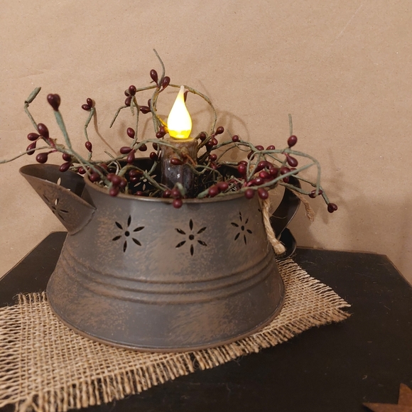 Rustic Table Centerpeice - Picture 4 of 5